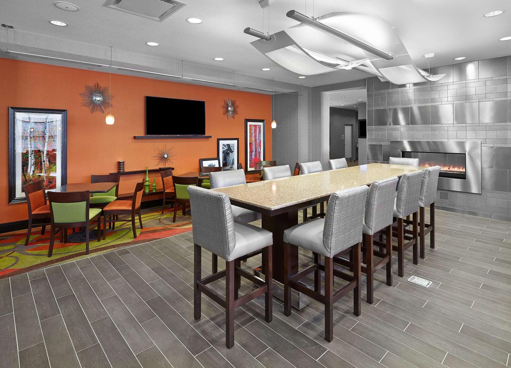 Hampton Inn By Hilton Calgary Airport North Dış mekan fotoğraf