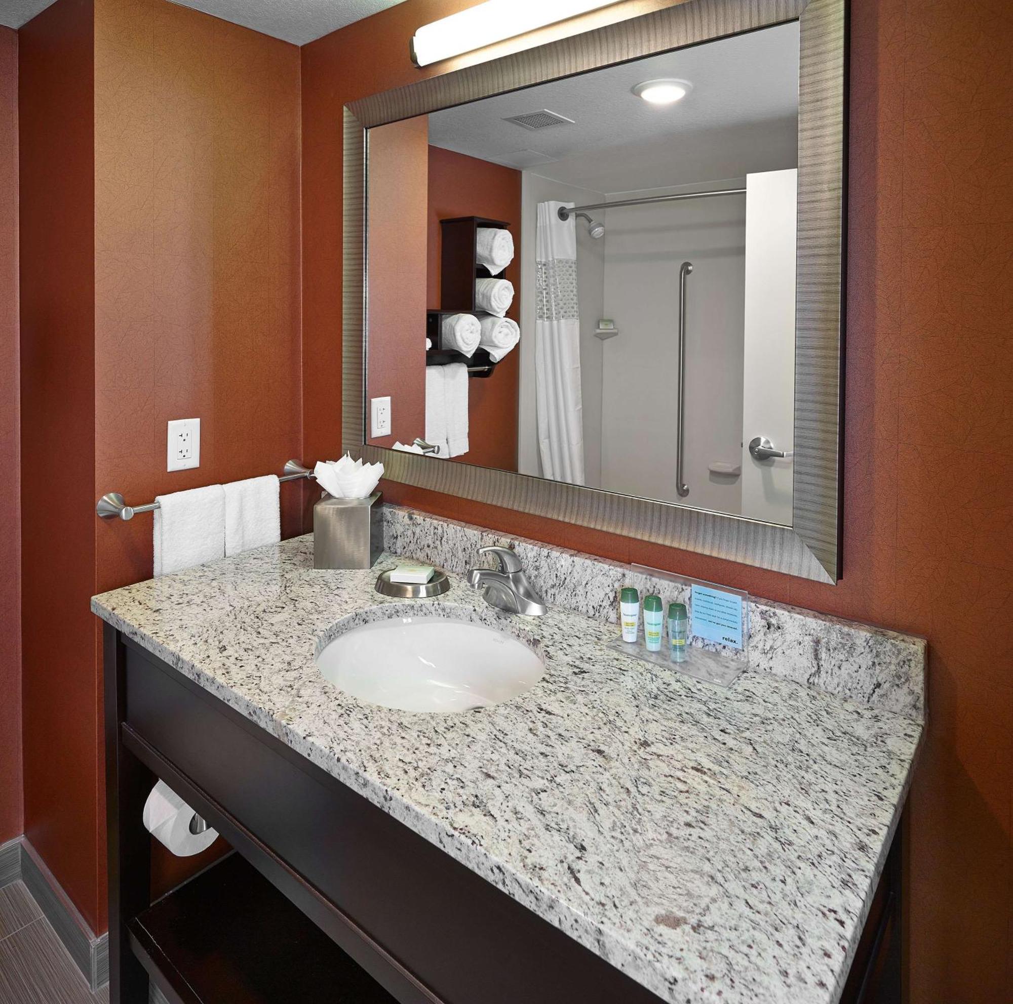 Hampton Inn By Hilton Calgary Airport North Dış mekan fotoğraf